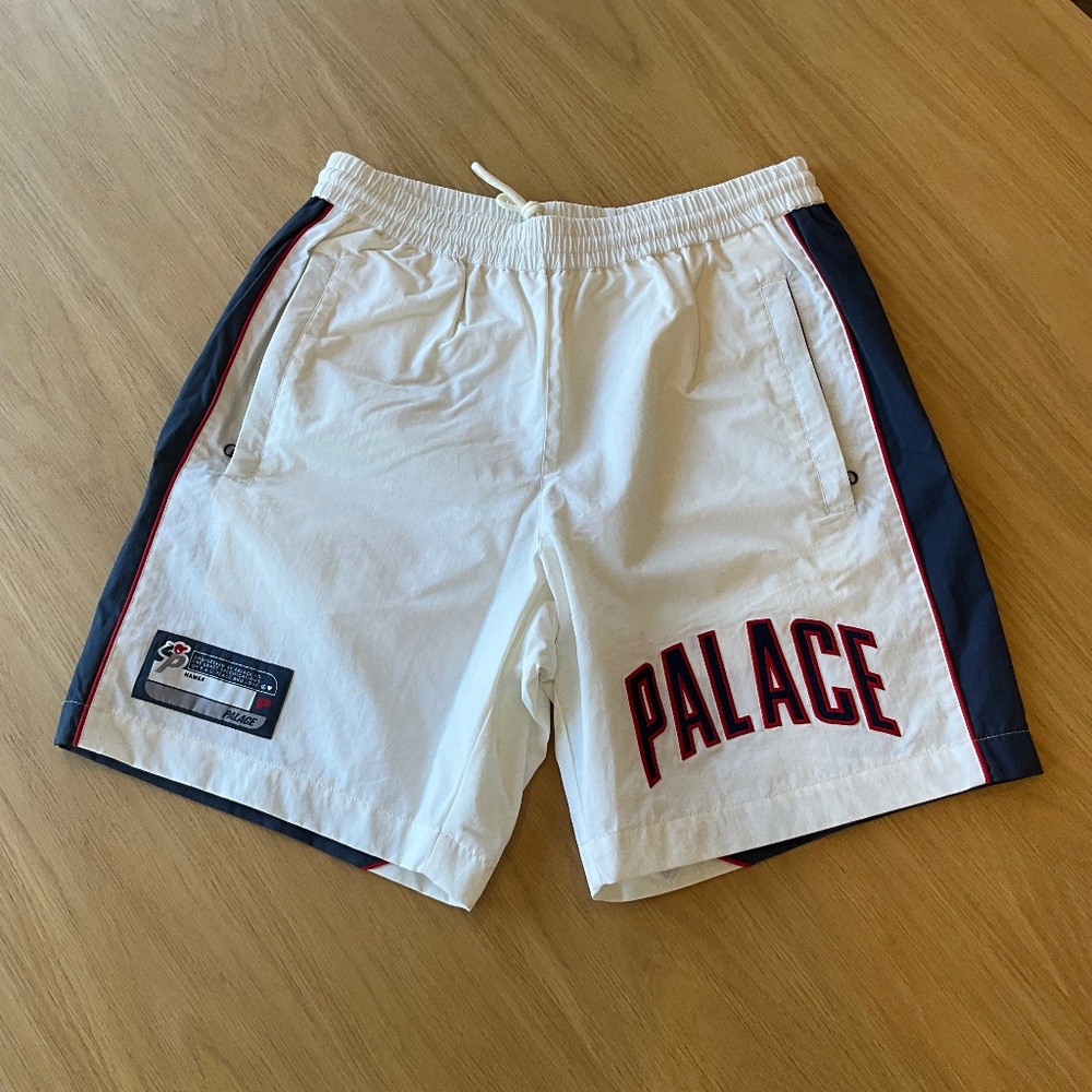 PALACE two tone short, Size Medium, White with red piping and navy color block.